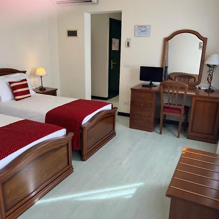 Italia Hotel 3*