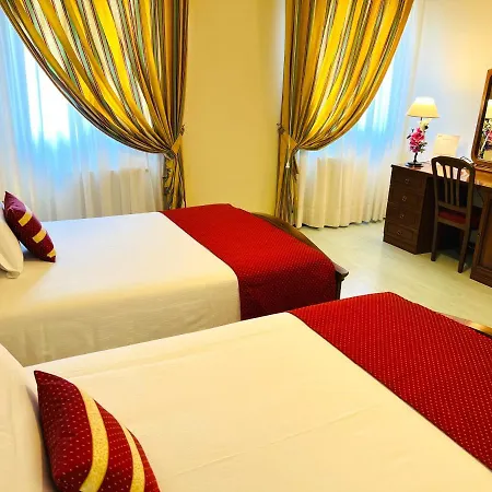 Italia Hotel 3*